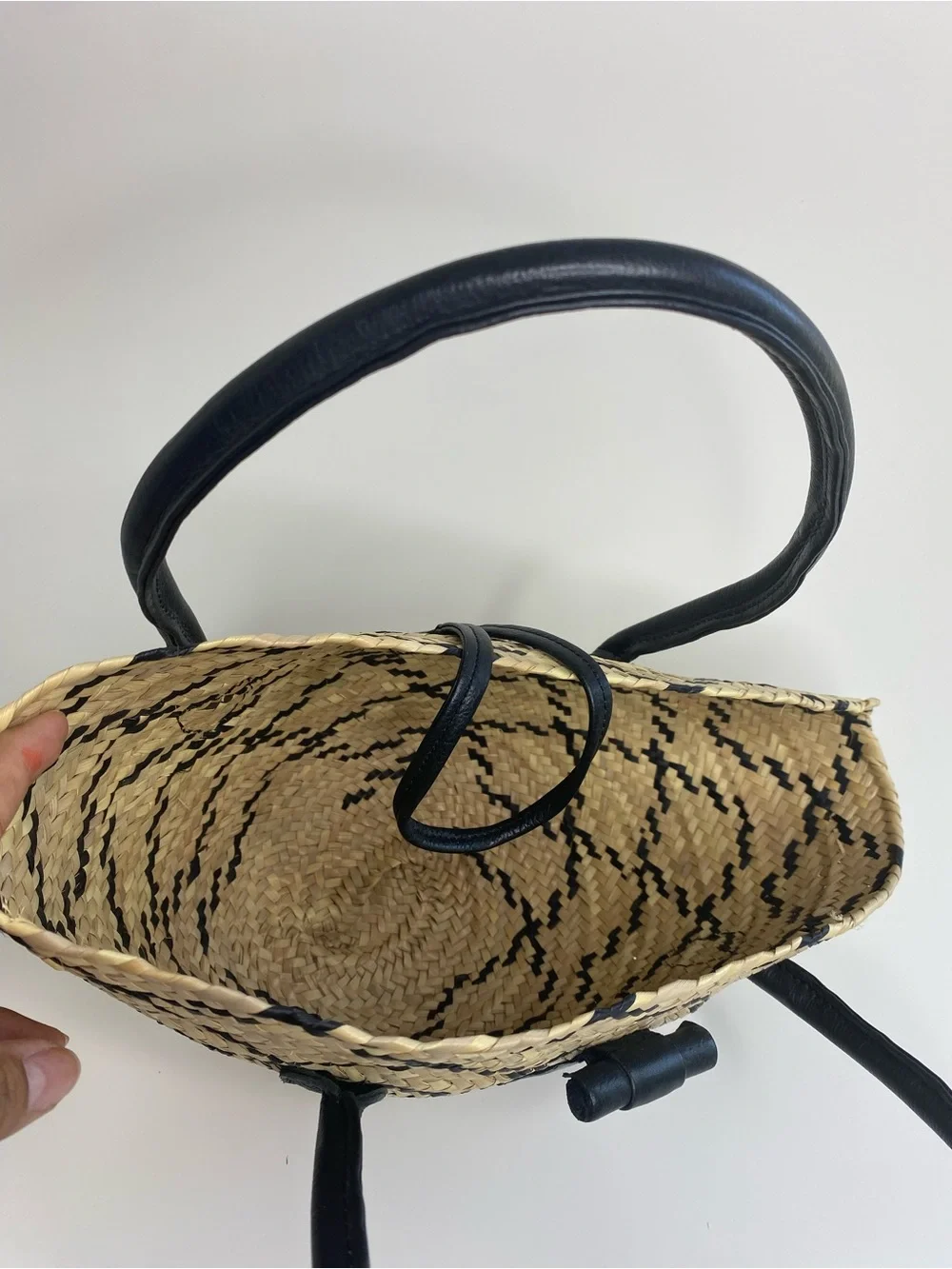 Woven Straw and Leather small tote bag Beach Resort Summer Vaca
